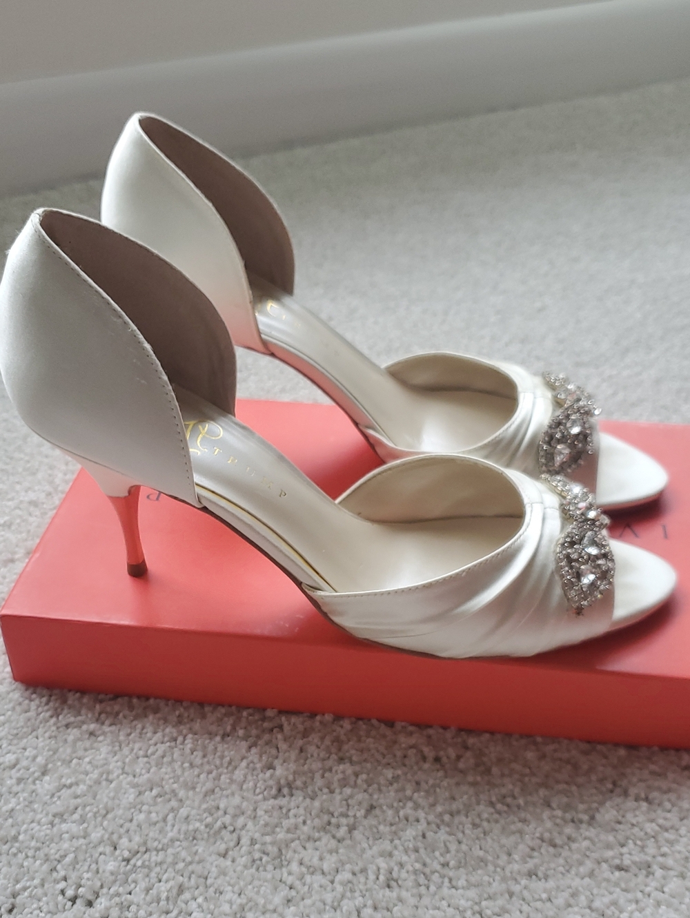Bridal Open Toe, Ivory Satin, Broach Detailing, Size 10
